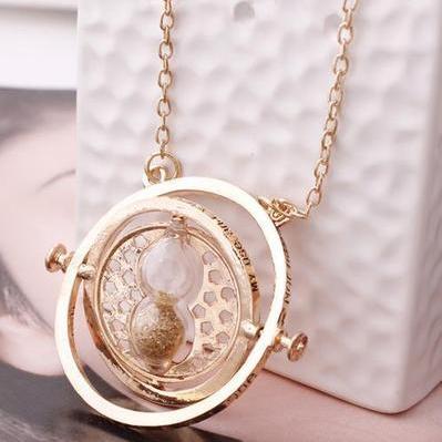 2017 Fashion Harry Necklace Time Turner Necklace..