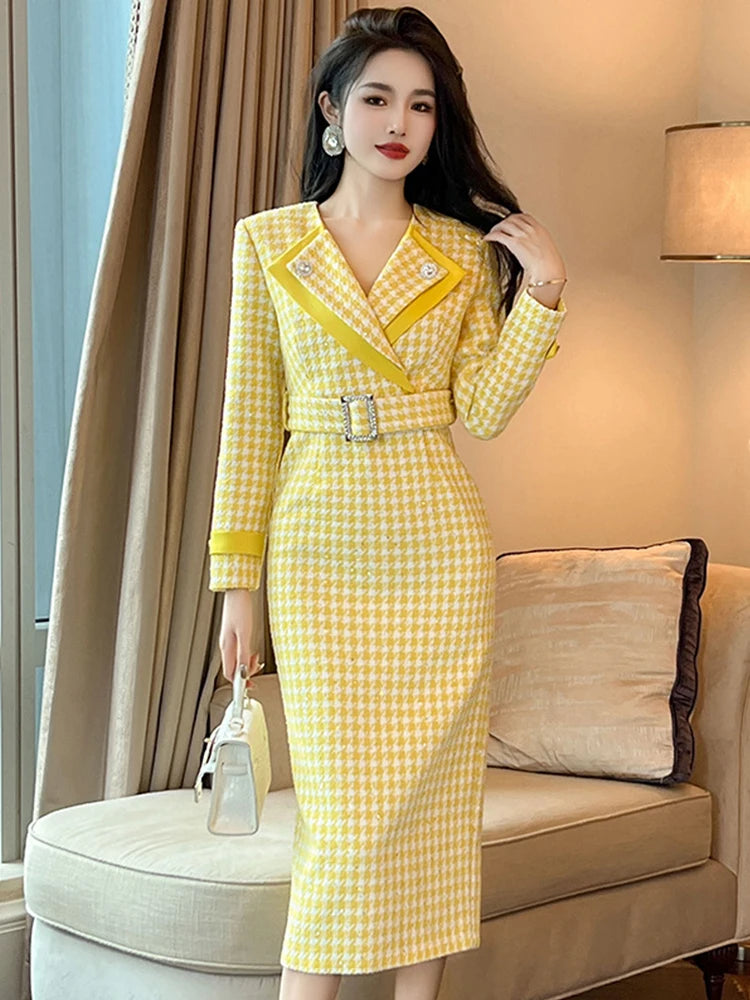houndstooth dress women Adorable 60s 1960s Silk Print Mod Mini Blue and White Its like Princess Kate meets Jackie O Houndstooth Dress For Women's V