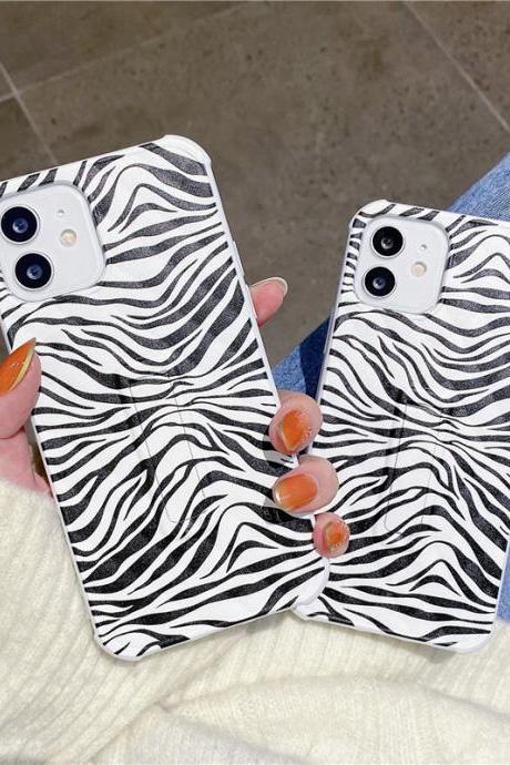 Black White Leopard Phone Case Anti-fall Invisible Bracket Back Cover