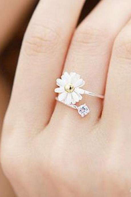 Little Cute Daisy Ring For Women