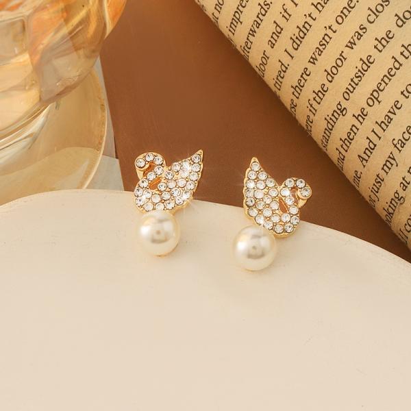 Shiny Swan and Pearl Earrings 